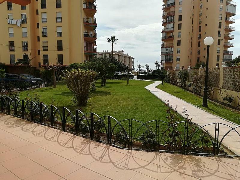 Estudio En Playamar Torremolinos Exteriör bild